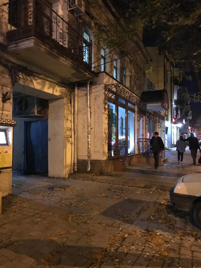 Атмосферная Квартира В Центре Одессы Odesa Exterior foto